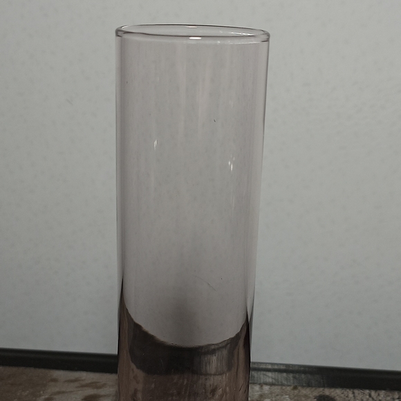 Crystal Pink Vase with a Weighted Bottom - Picture 3 of 4
